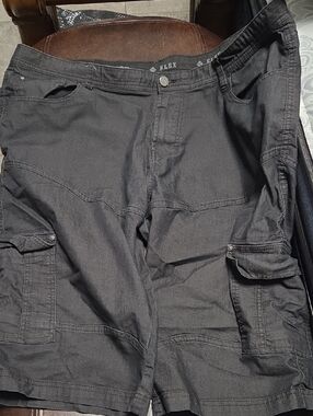 Point Zero Men's Black Cargo Shorts - FLEX Label